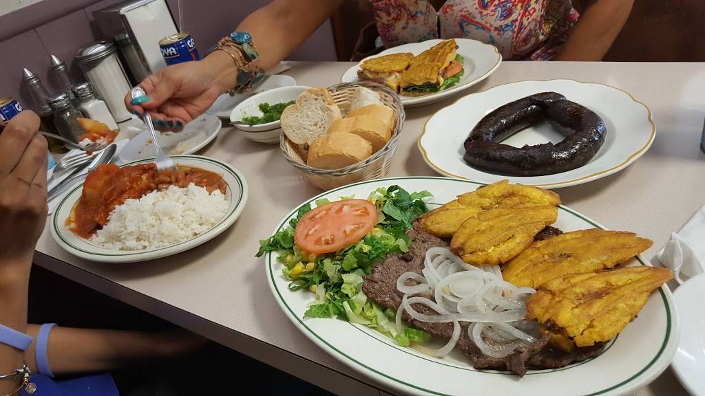 Cafe Central | restaurant | 1437 W Chicago Ave #1, Chicago, IL 60642, USA | 3122436776 OR +1 312-243-6776