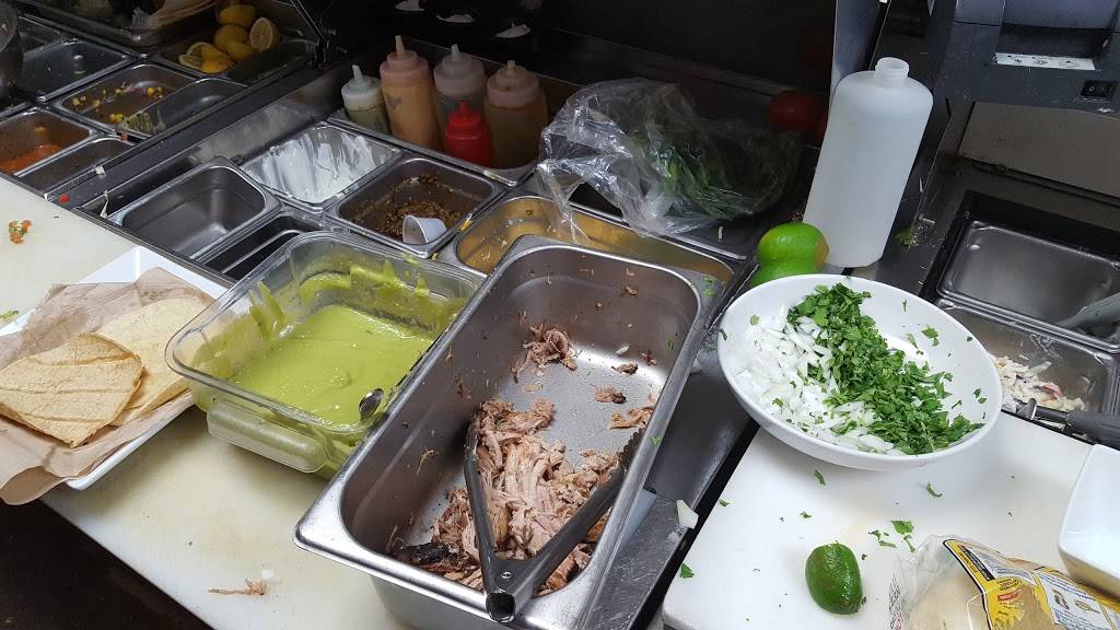 Detour American Grille & Bar | restaurant | 10158 Brooks School Rd, Fishers, IN 46037, USA | 3176699333 OR +1 317-669-9333