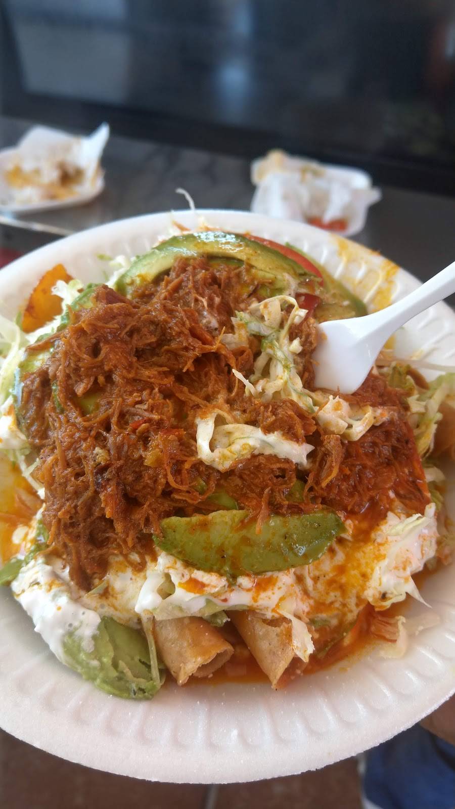 Tortas y Flautas Los Pepes | restaurant | Art. 123 1713, Hidalgo, 22880 Ensenada, B.C., Mexico | 016469774104 OR +52 646 977 4104