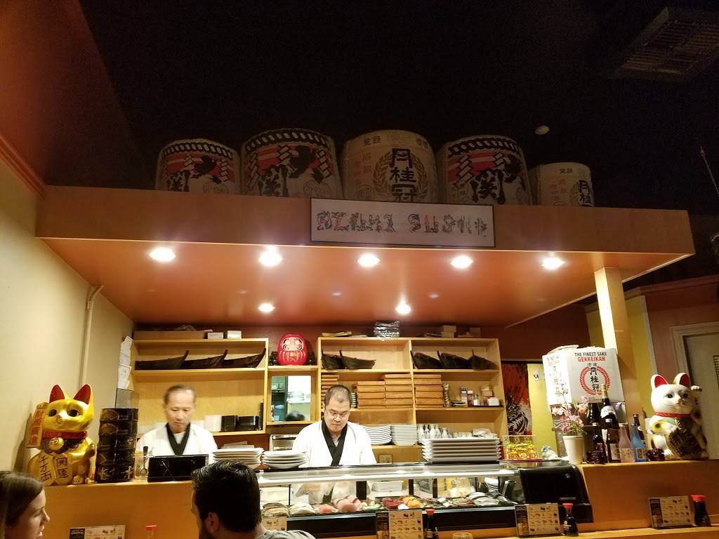 Azuma Sushi | restaurant | 4533 California Ave SW, Seattle, WA 98116, USA | 2069371148 OR +1 206-937-1148