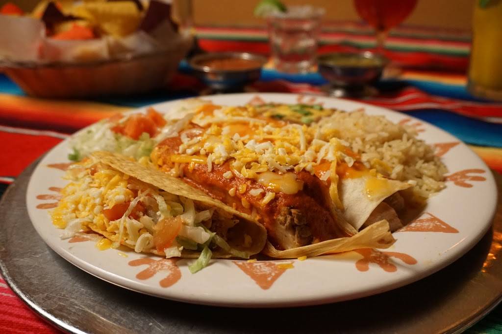 Campeche Bay Cantina Mexican Restaurant | night club | 127 1st Ave N, Jacksonville Beach, FL 32250, USA | 9042493322 OR +1 904-249-3322