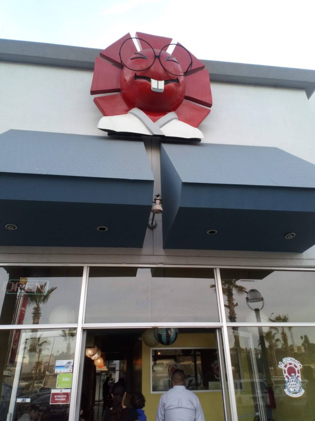 La Cochinita | restaurant | Int 25, Av. Rápida Poniente 15035, Rio Tijuana 3ra Etapa, 22226 Tijuana, B.C., Mexico | 016646262372 OR +52 664 626 2372