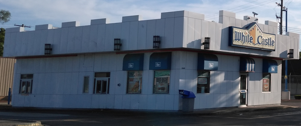 White Castle | restaurant | 20409 James Couzens Fwy, Detroit, MI 48235, USA | 3132724006 OR +1 313-272-4006