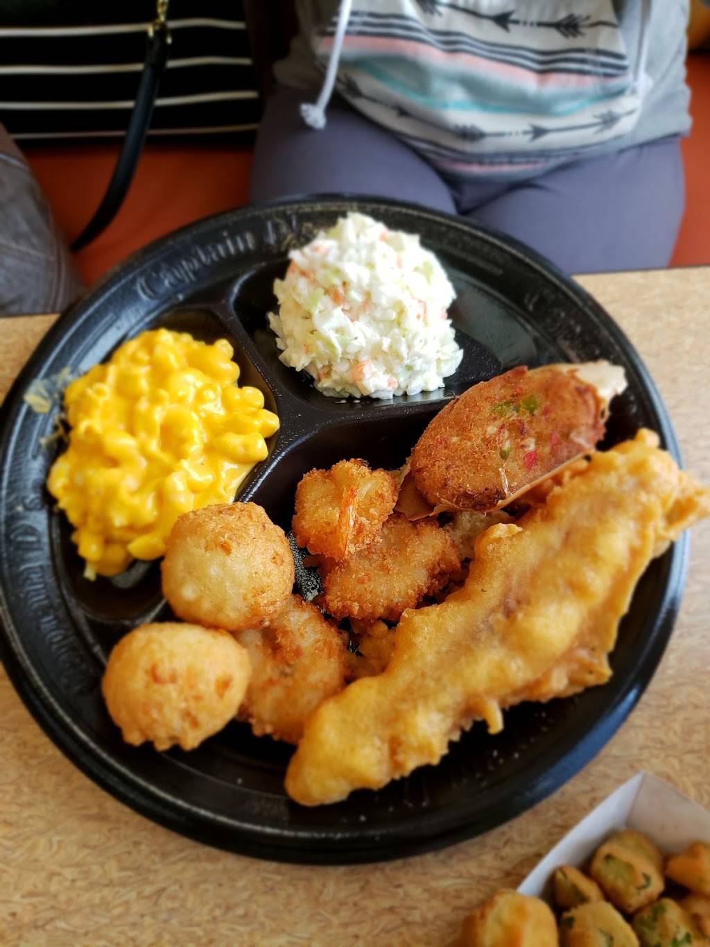 Captain Ds | restaurant | 7912 Dream St, Florence, KY 41042, USA | 8593714991 OR +1 859-371-4991