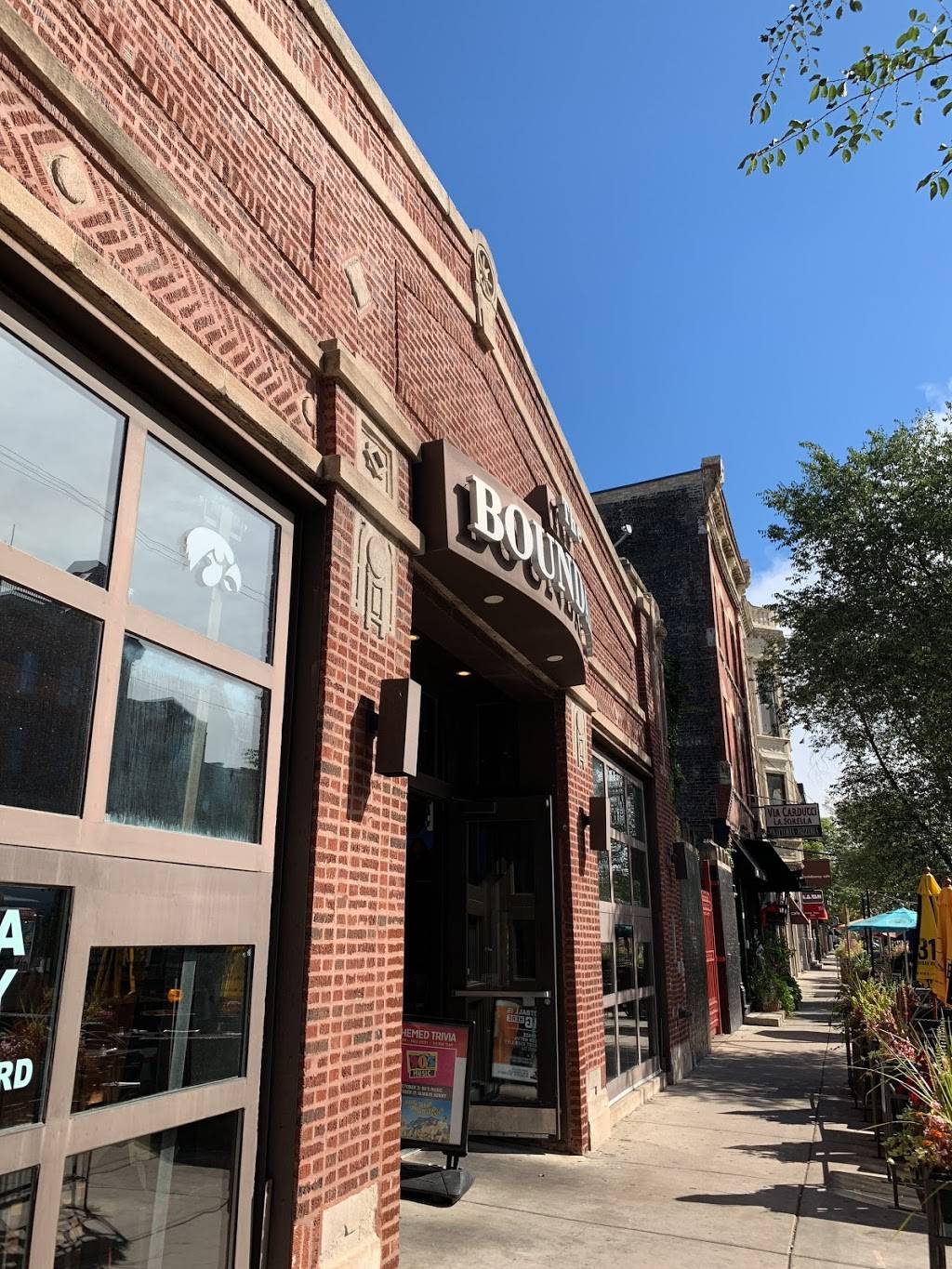 The Boundary Tavern and Grille | restaurant | 1932 W Division St, Chicago, IL 60622, USA | 7732781919 OR +1 773-278-1919