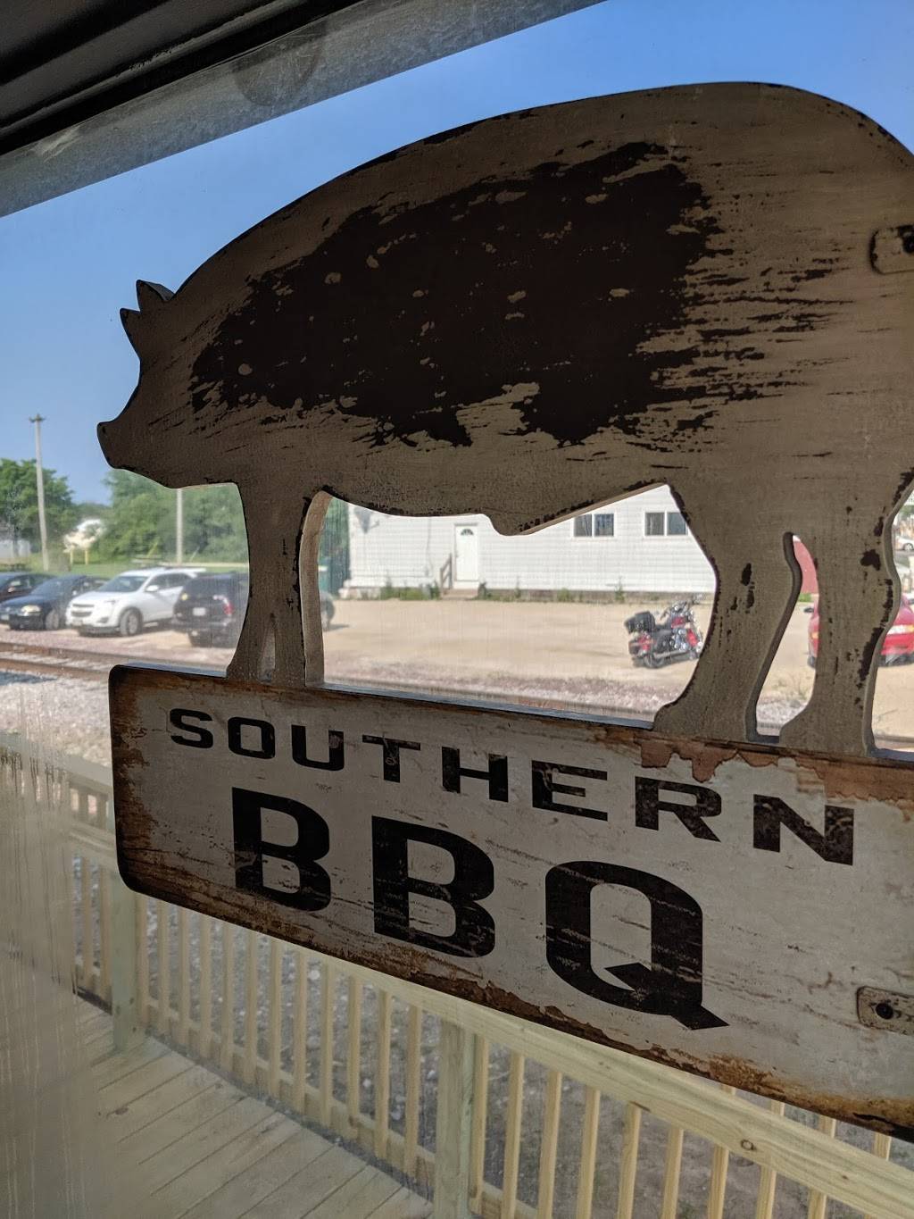 Big Eds Smoke Pit | restaurant | 746 Main St, Belgium, WI 53004, USA | 2624765126 OR +1 262-476-5126