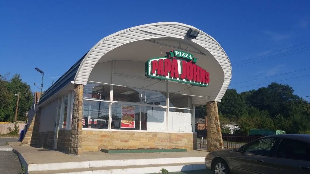 Papa Johns Pizza | restaurant | 5310 Indian Head Hwy, Oxon Hill, MD 20745, USA | 3015677272 OR +1 301-567-7272
