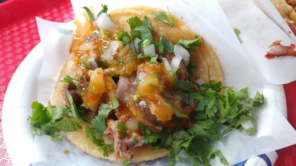 Tacos El Gordo | restaurant | 556 Broadway, Chula Vista, CA 91910, USA | 6196918848 OR +1 619-691-8848