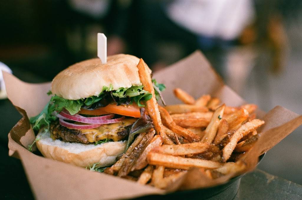 Stock & Barrel | restaurant | 35 Market Square, Knoxville, TN 37902, USA | 8657662075 OR +1 865-766-2075