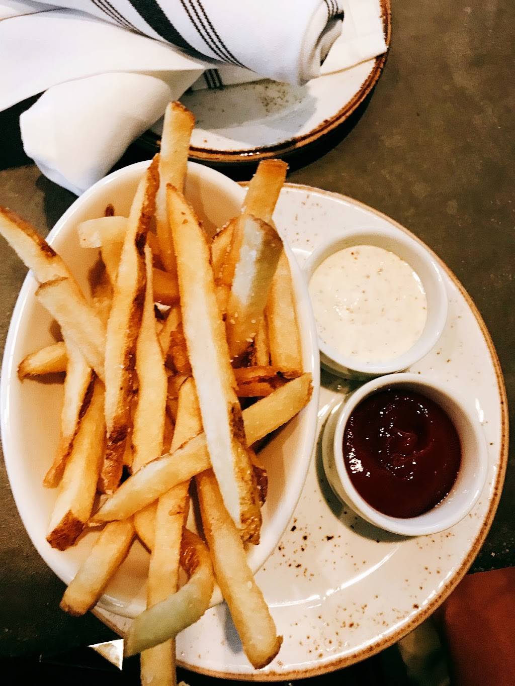 Tazza Kitchen Scotts Addition | restaurant | 1500 Roseneath Rd, Richmond, VA 23230, USA | 8043720702 OR +1 804-372-0702