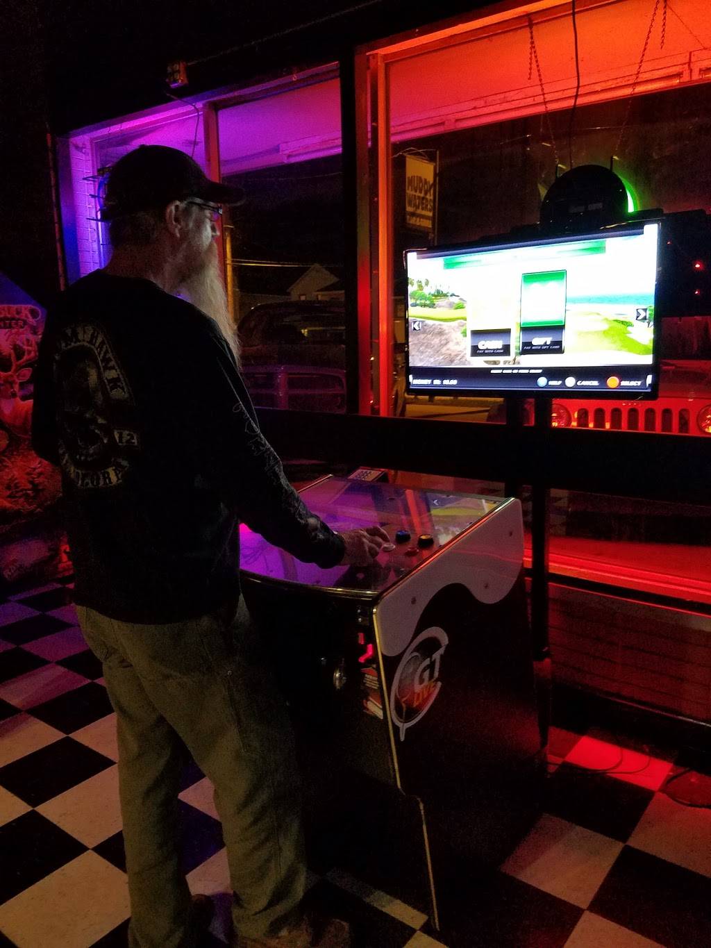 Muddy Waters | restaurant | WI-76, Shiocton, WI 54170, USA | 9209861304 OR +1 920-986-1304