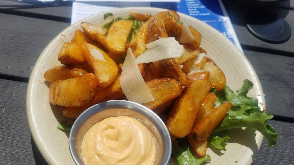 Cove lakeside bistro | restaurant | 9110 Portage Rd, Portage, MI 49002, USA | 2693505380 OR +1 269-350-5380