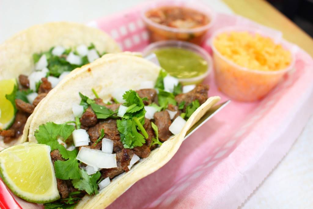 Oscars Authentic Mexican Grill | restaurant | 2034 E Santa Fe St, Olathe, KS 66062, USA | 9134409385 OR +1 913-440-9385