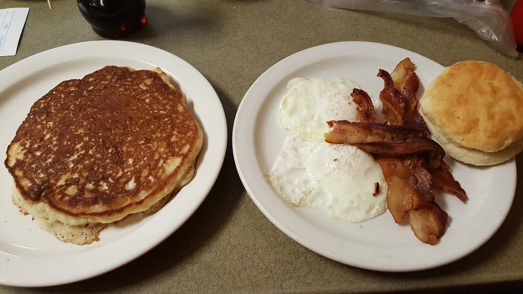 Houstons | restaurant | 2515 TN-47, White Bluff, TN 37187, USA | 6157973307 OR +1 615-797-3307