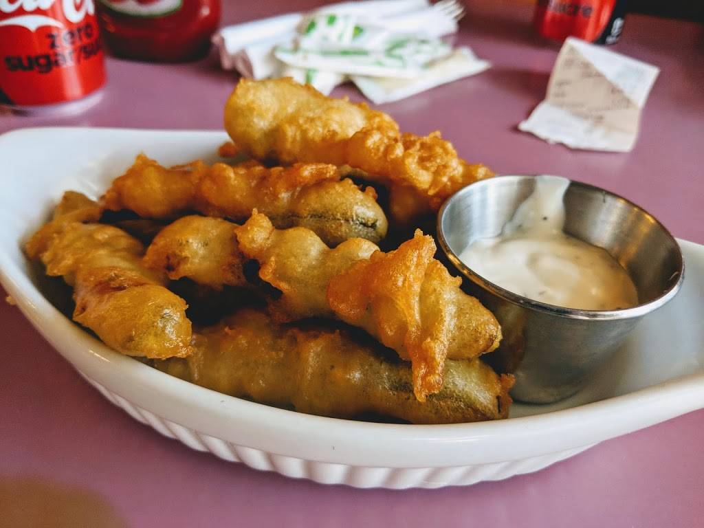 Queens Fish & Chips | restaurant | 131 Queen St S, Mississauga, ON L5M 1K9, Canada | 9058264222 OR +1 905-826-4222