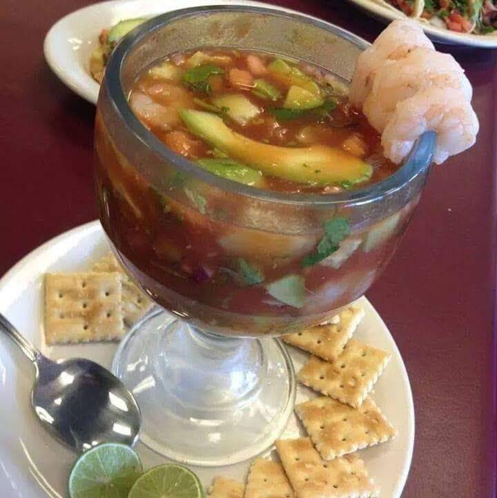 La Sirenita Taco Truck | restaurant | 10398 Avalon Rd NW, Albuquerque, NM 87121, USA | 5052648229 OR +1 505-264-8229