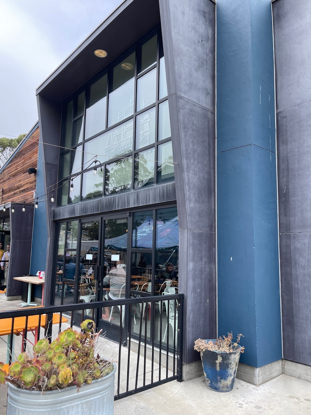 Humble Sea Brewing Co. | restaurant | 5560 Pacific Coast Hwy, Pacifica, CA 94044, USA | 6508988008 OR +1 650-898-8008