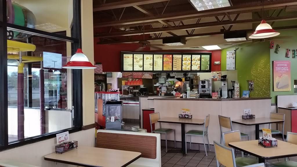 Del Taco | meal takeaway | 1864 S Country Club Dr, Mesa, AZ 85210, USA | 4809640054 OR +1 480-964-0054