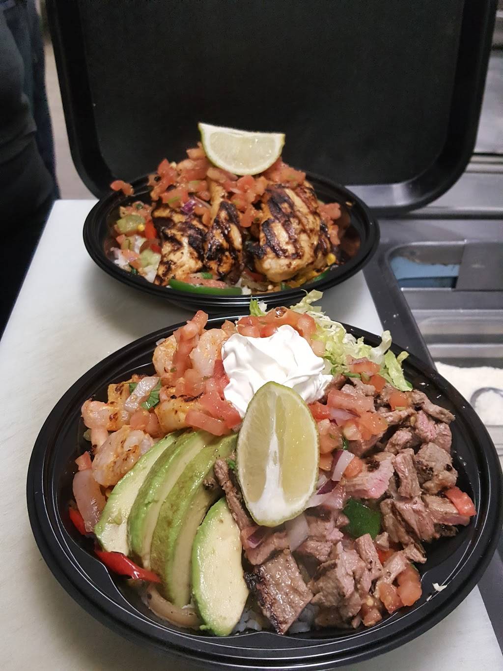 Baja Fresh | restaurant | 8101 E Brundage Ln, Bakersfield, CA 93307, USA | 6613660666 OR +1 661-366-0666