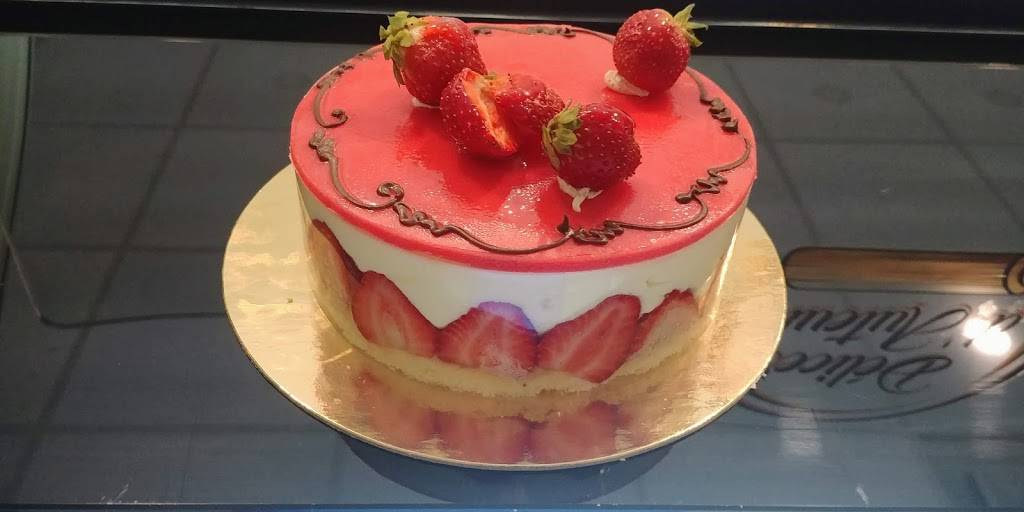 Patisserie Délices dAuteuill | restaurant | 4761 Boulevard des Laurentides, Laval, QC H7K 2Z6, Canada | 4506226000 OR +1 450-622-6000