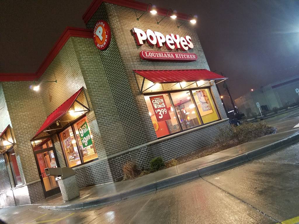 Popeyes Louisiana Kitchen | restaurant | 4209 W Greenfield Ave, Milwaukee, WI 53215, USA | 4149795713 OR +1 414-979-5713