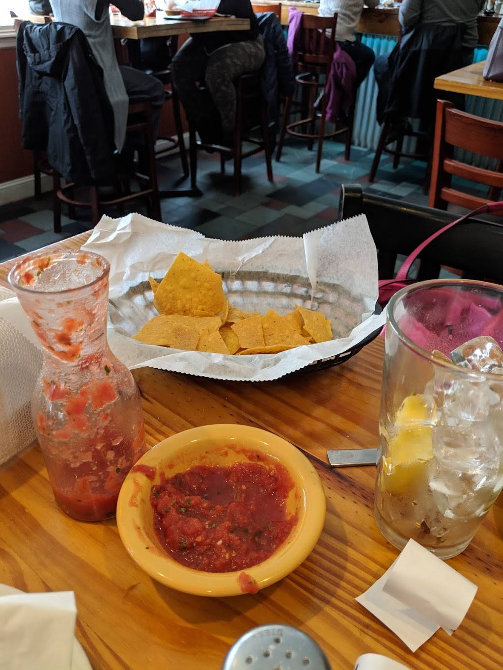 El Gato Cantina | restaurant | 4 Park St, Essex Junction, VT 05452, USA | 8026624334 OR +1 802-662-4334