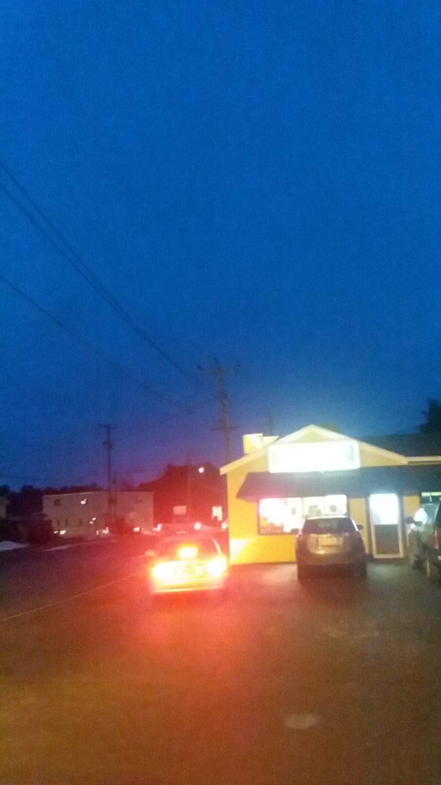 Village Pizza | restaurant | 49 Hancock St, Rochester, NH 03867, USA | 6033354344 OR +1 603-335-4344