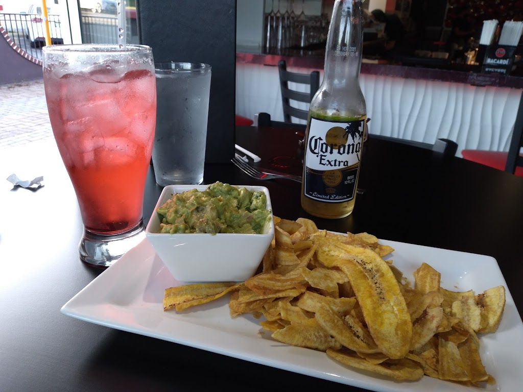 Caliente Latin Kitchen & Rum Bar | restaurant | 5108 W Bluemound Rd, Milwaukee, WI 53208, USA | 4147639447 OR +1 414-763-9447