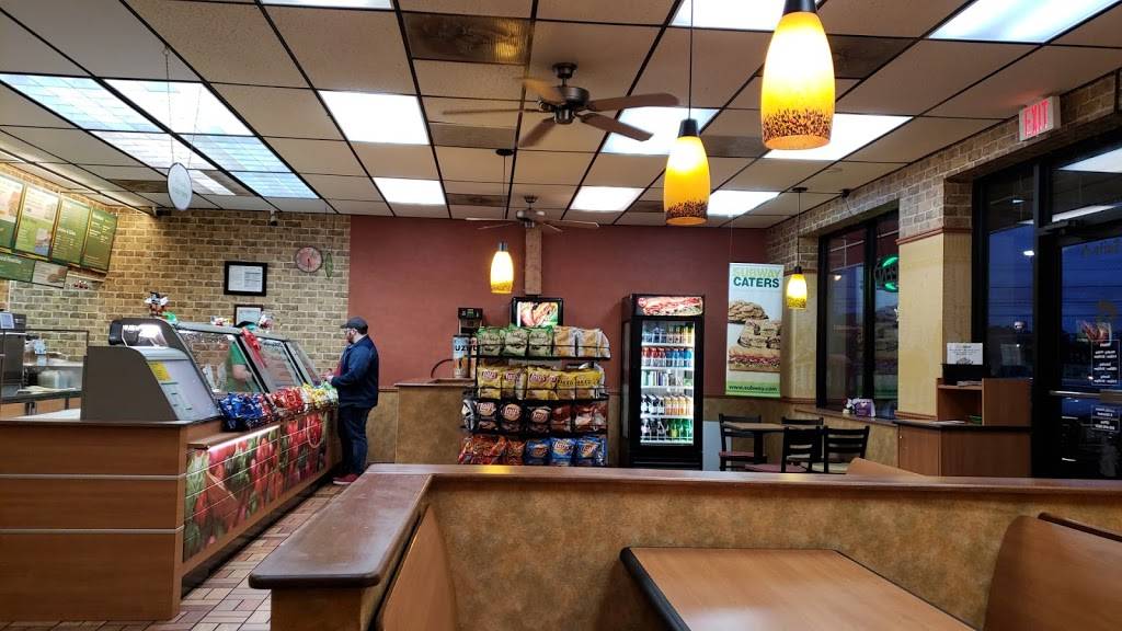 Subway | restaurant | 2221 N Roan St Ste 3, Johnson City, TN 37601, USA | 4232822888 OR +1 423-282-2888
