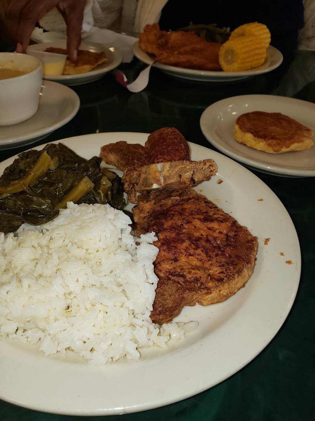 Julians Soul Food | restaurant | 1320 W Olney Ave, Philadelphia, PA 19141, USA | 2159272224 OR +1 215-927-2224
