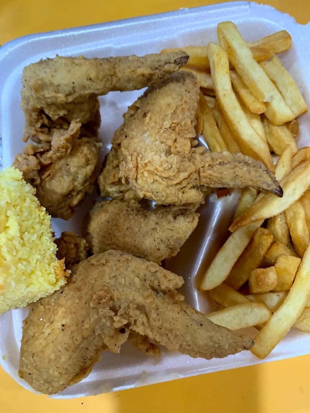 Rolands | restaurant | 1311 Chestnut Ave, Austin, TX 78702, USA | 5122221777 OR +1 512-222-1777