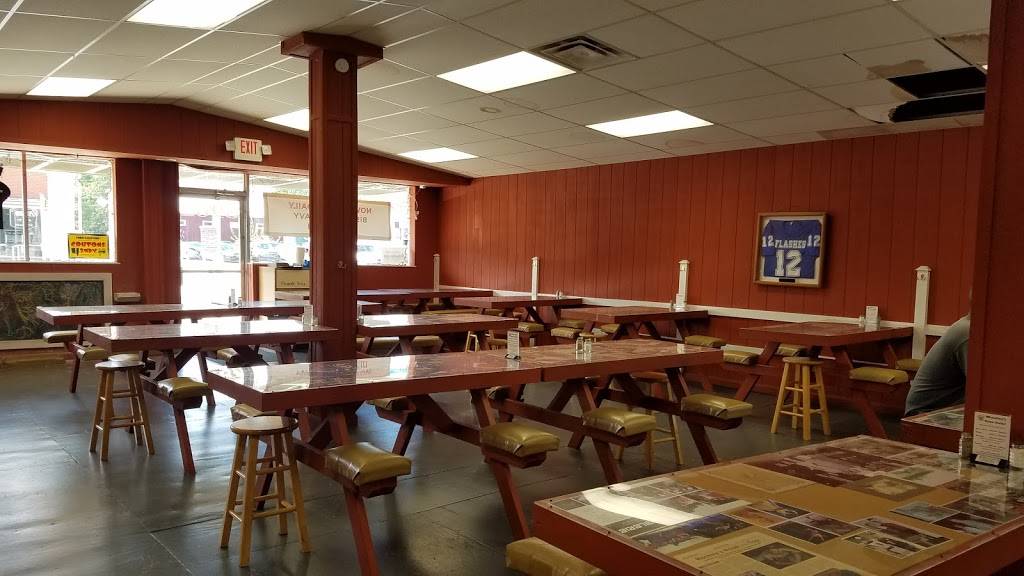 Wheatleys | restaurant | 8902 Southeastern Ave, Wanamaker, IN 46239, USA | 3178626622 OR +1 317-862-6622