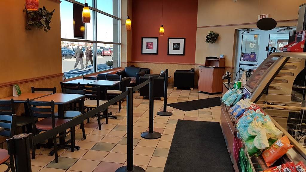 Subway | restaurant | Lowes, 3828 Innes Rd, Orléans, ON K4A 4C5, Canada | 6138241946 OR +1 613-824-1946