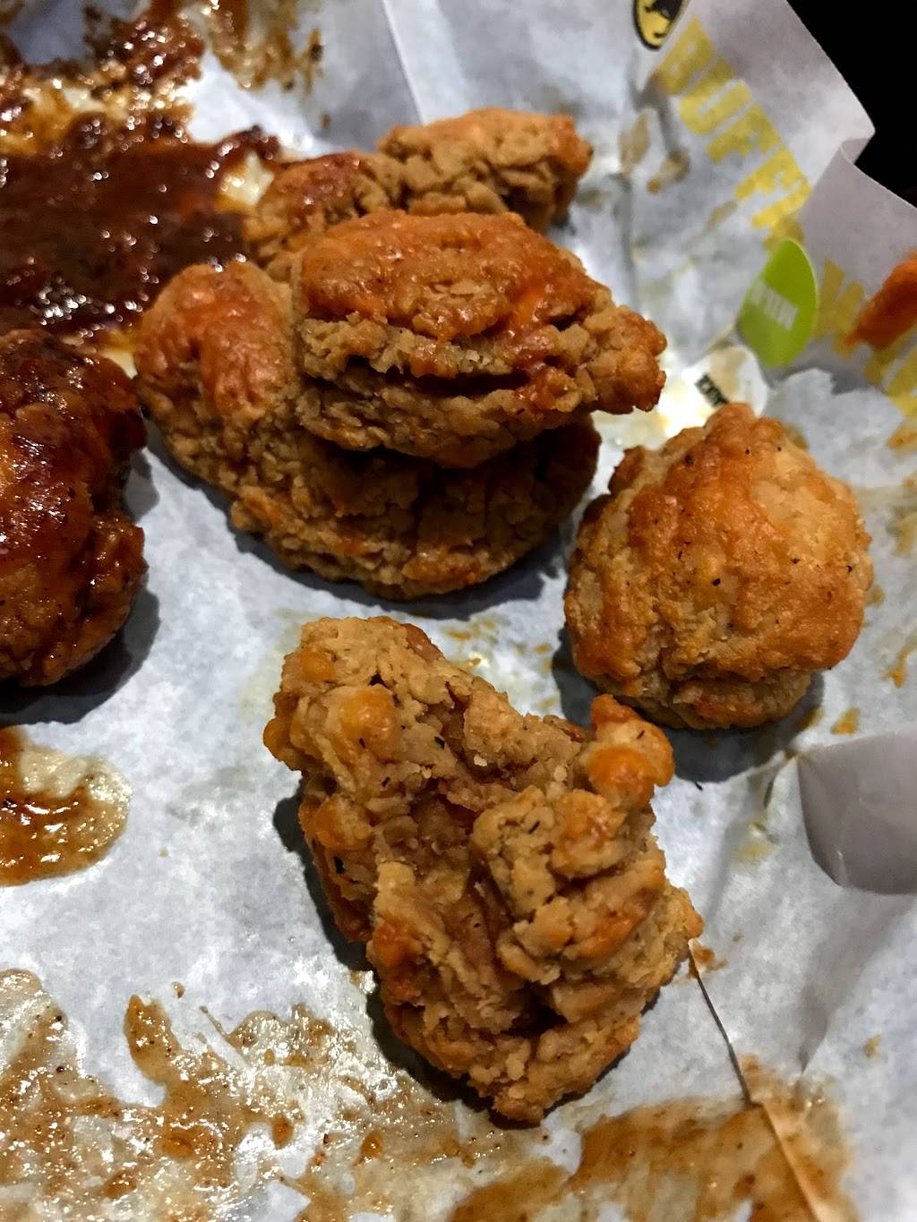 Buffalo Wild Wings | restaurant | 13882 W Bell Rd, Surprise, AZ 85374, USA | 6235467672 OR +1 623-546-7672