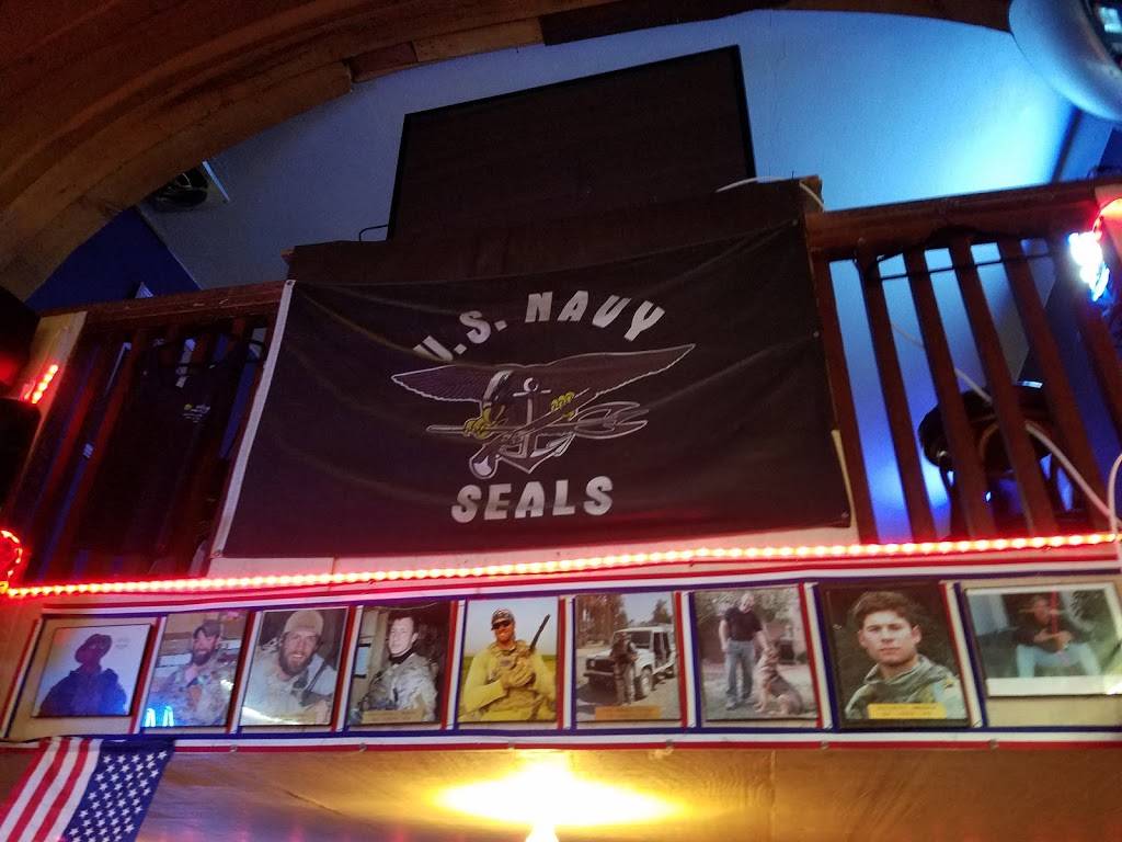 Dannys Palm Bar & Grill | restaurant | 965 Orange Ave, Coronado, CA 92118, USA | 6194353171 OR +1 619-435-3171