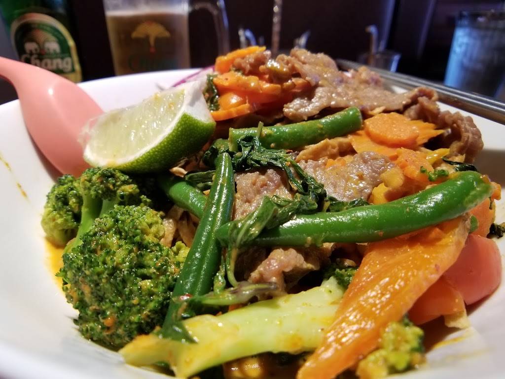 Smile Thai Cuisine | restaurant | 6411 Latona Ave NE, Seattle, WA 98115, USA | 2069851182 OR +1 206-985-1182