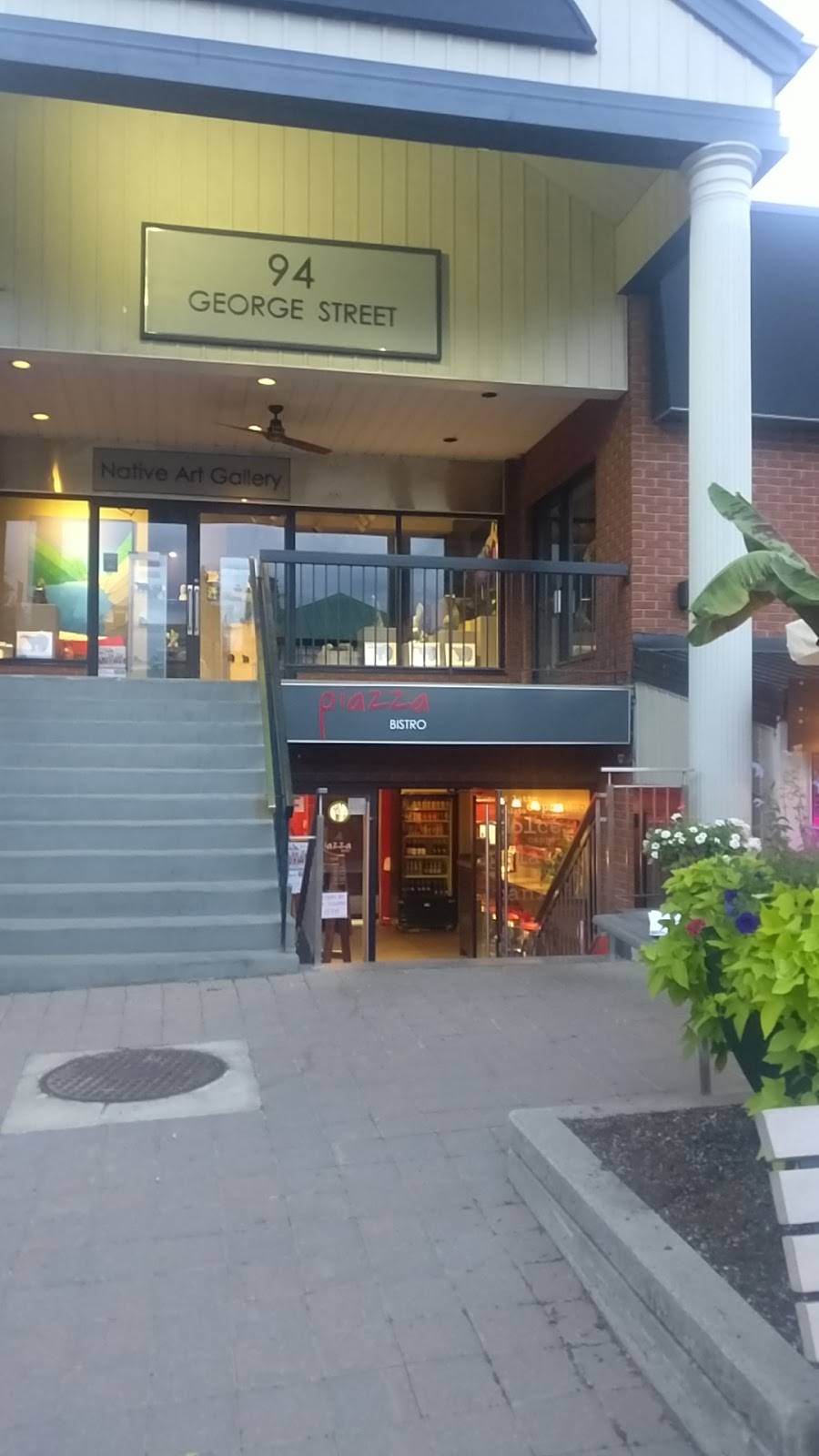 Piazza Bistro | restaurant | 94 George St, Oakville, ON L6J 1H6, Canada | 9056180255 OR +1 905-618-0255