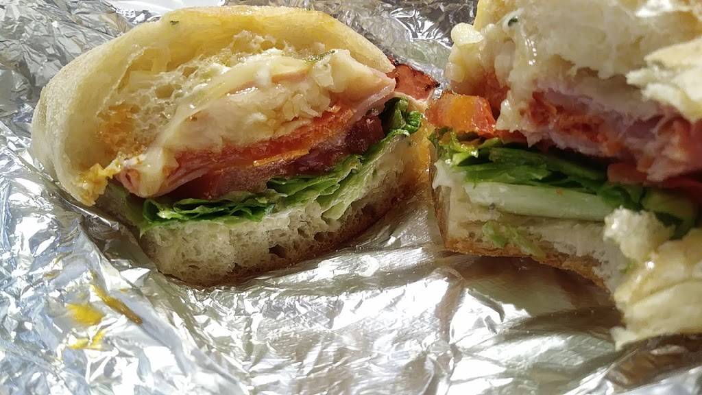 Darwin On Clinton | cafe | 110 W Fayette St, Syracuse, NY 13202, USA | 3153730484 OR +1 315-373-0484