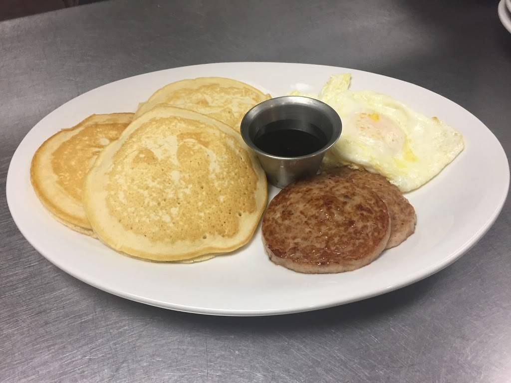 Bogeys Bar and Grille | restaurant | 233 Marsh Harbour Pkwy, Kingsland, GA 31548, USA | 9127297944 OR +1 912-729-7944