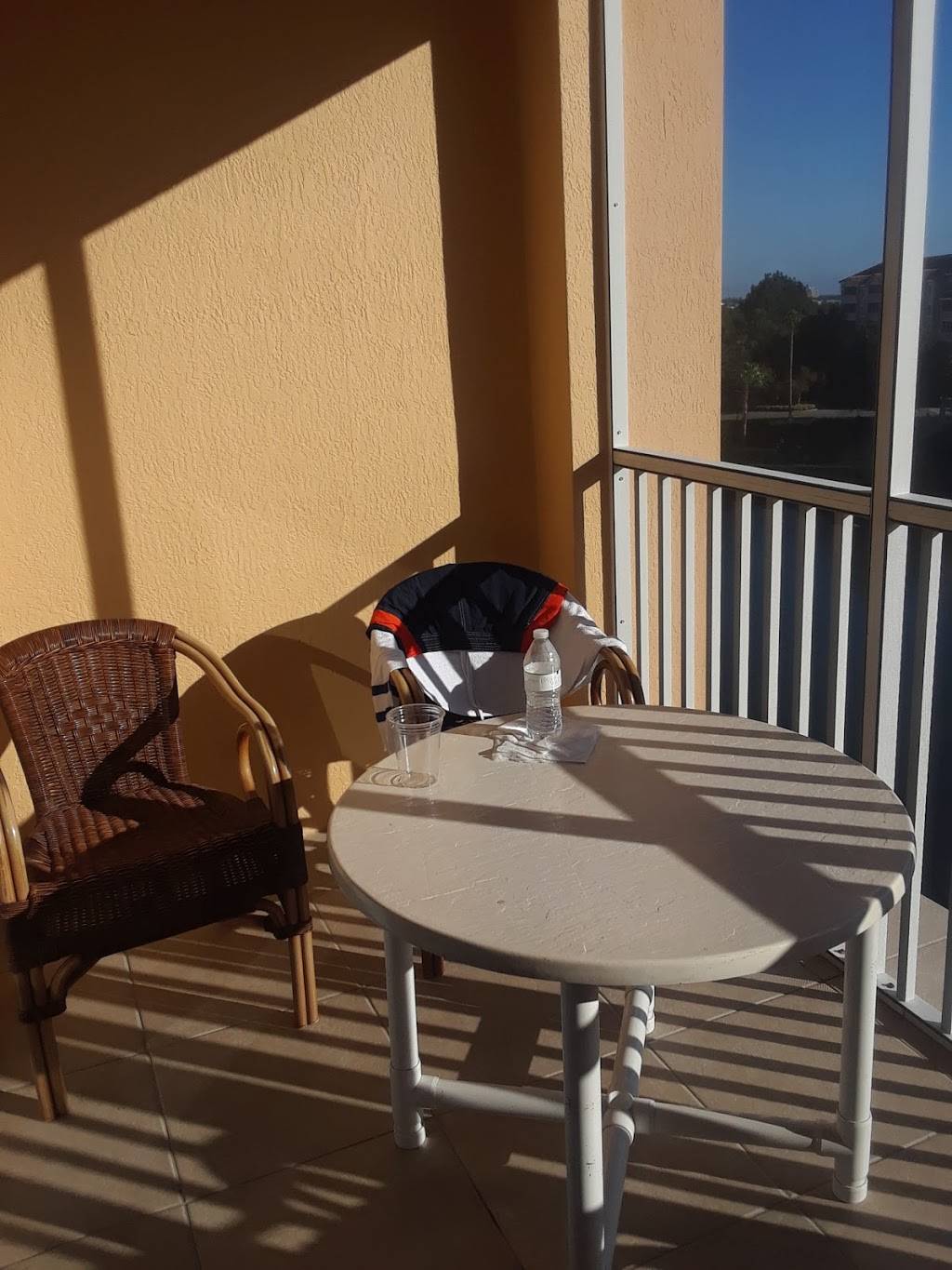 The Honey Baked Ham Company | meal takeaway | 22304 Woodward Ave, Ferndale, MI 48220, USA | 2485910300 OR +1 248-591-0300