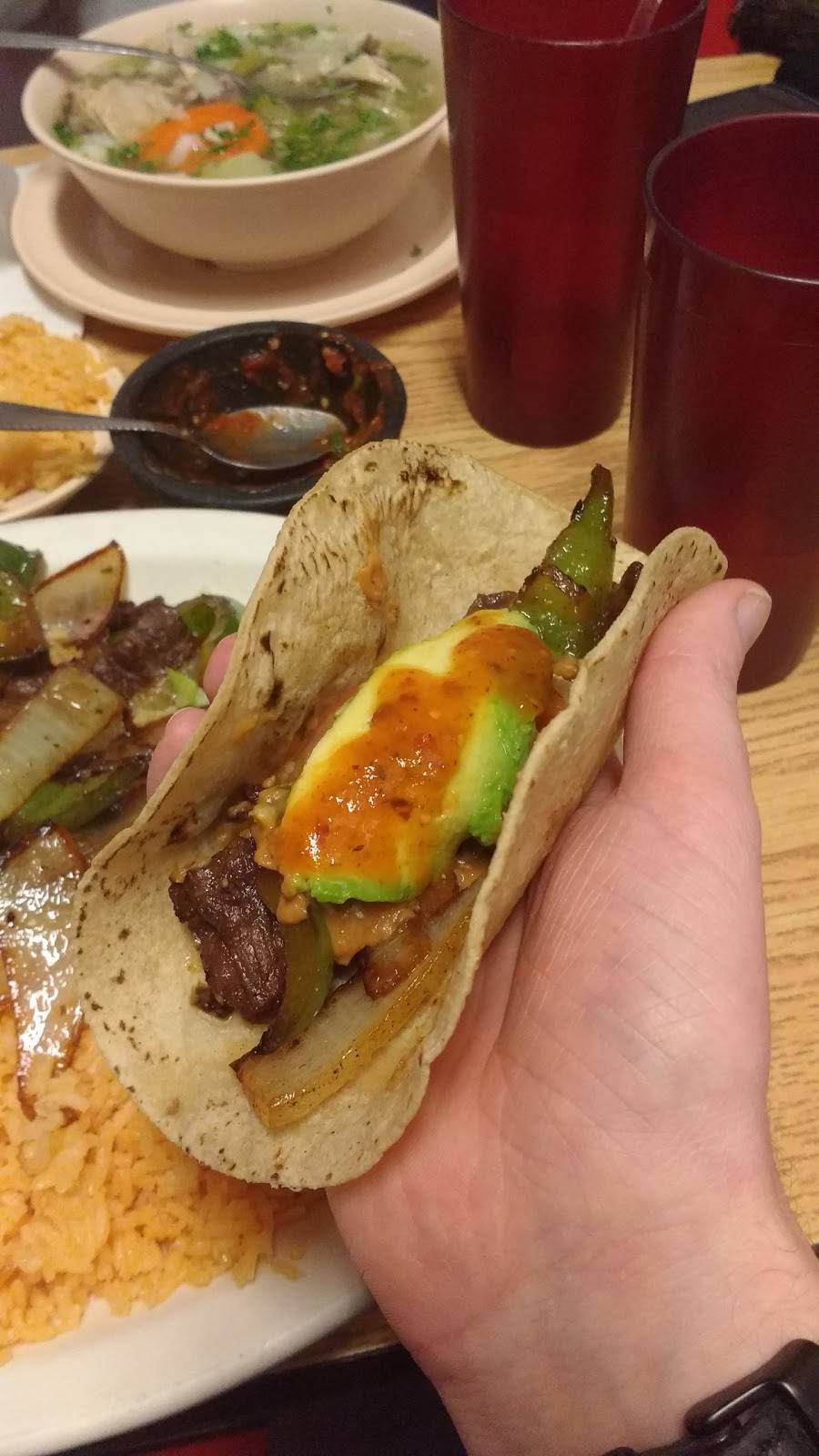 La Perla Tapatia | restaurant | 3251 W North Ave, Chicago, IL 60647, USA | 7734863120 OR +1 773-486-3120