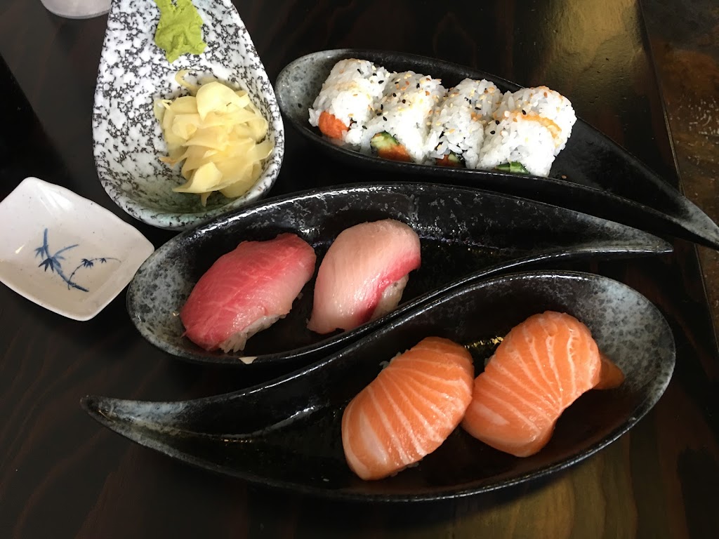 QQ Sushi & Kitchen | restaurant | 1902 W Francis Ave, Spokane, WA 99205, USA | 5092792721 OR +1 509-279-2721