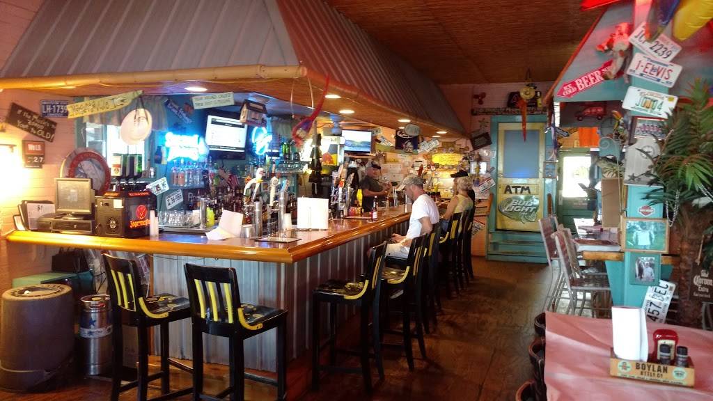 3 Bananas | restaurant | 11 S Lake St, Crescent City, FL 32112, USA | 3866982861 OR +1 386-698-2861