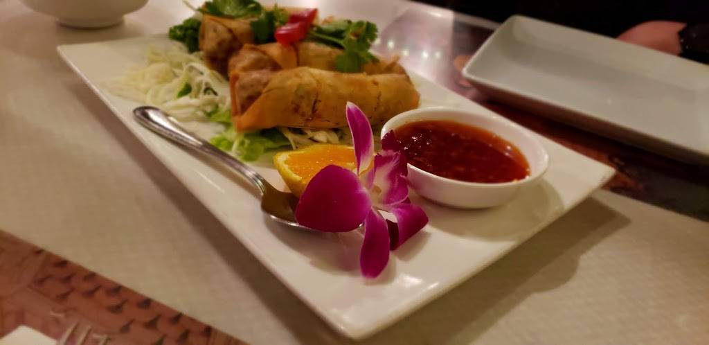 Yukol Place Thai Cuisine | restaurant | 2380 Lombard St, San Francisco, CA 94123, USA | 4159221599 OR +1 415-922-1599