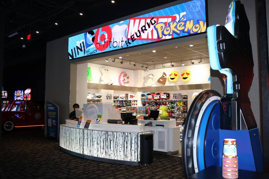 Dave & Busters | restaurant | 2751 Wolf Creek Pkwy, Memphis, TN 38133, USA | 9012524500 OR +1 901-252-4500