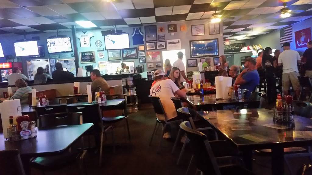 Big Dawgs Family Sports Restaurant | restaurant | 1330 Blanding Blvd # 135, Orange Park, FL 32065, USA | 9042724204 OR +1 904-272-4204