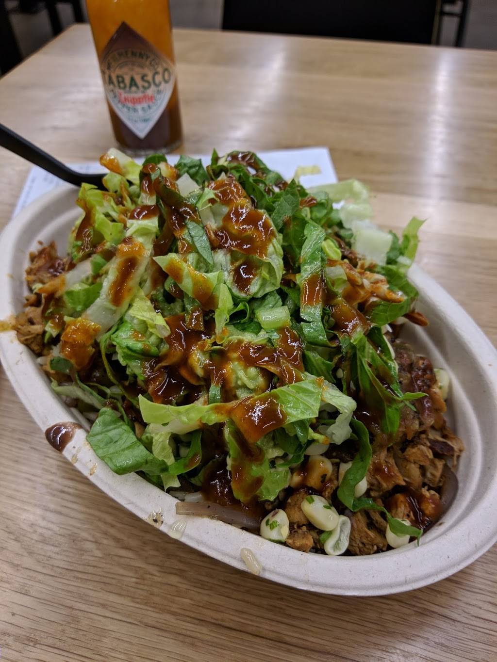 Chipotle Mexican Grill | restaurant | 367 N Service Rd, Patchogue, NY 11772, USA | 6312891937 OR +1 631-289-1937