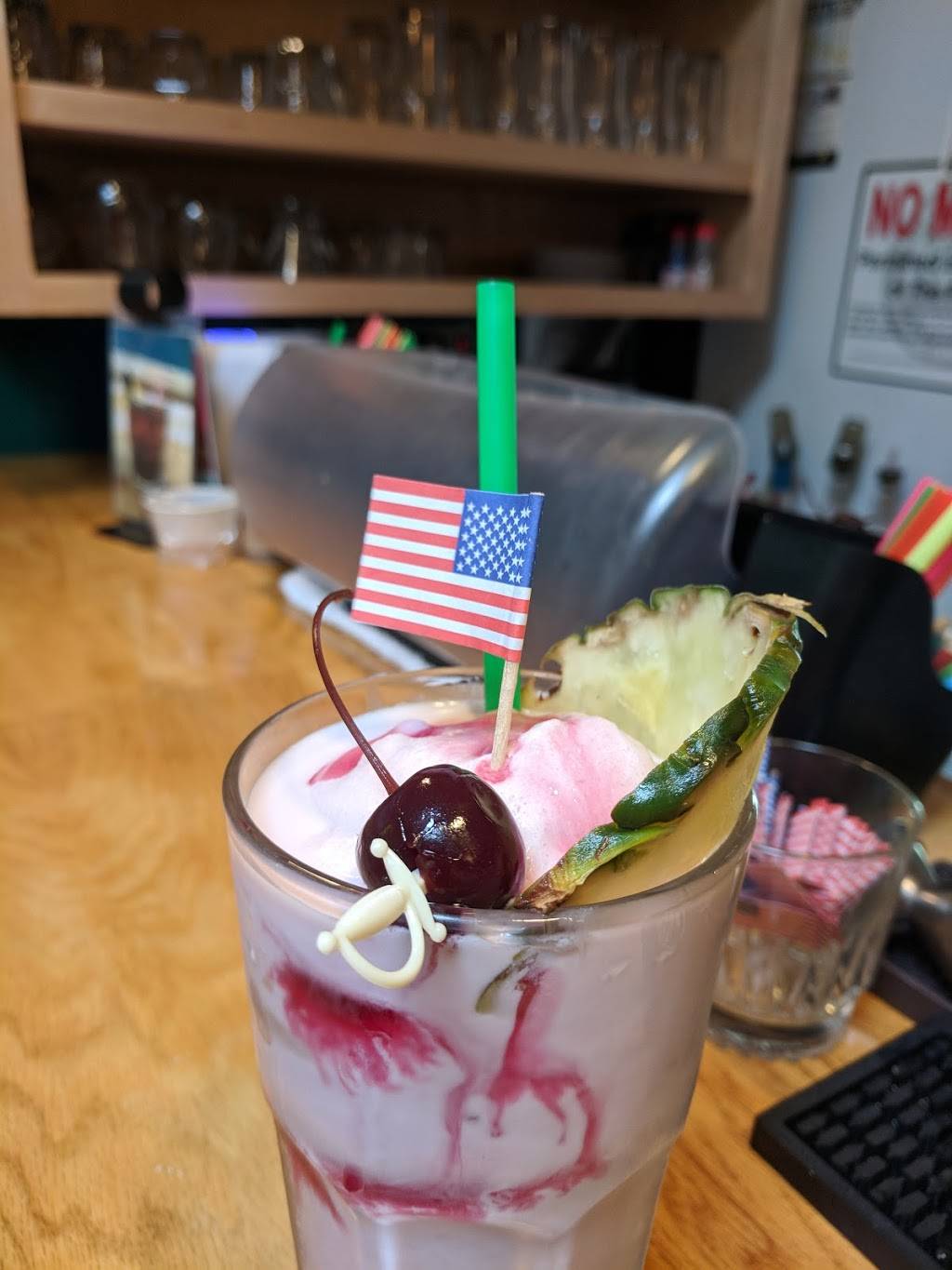 Big Kahuna | restaurant | 111 Broadway St, Seaside, OR 97138, USA | 5037383271 OR +1 503-738-3271