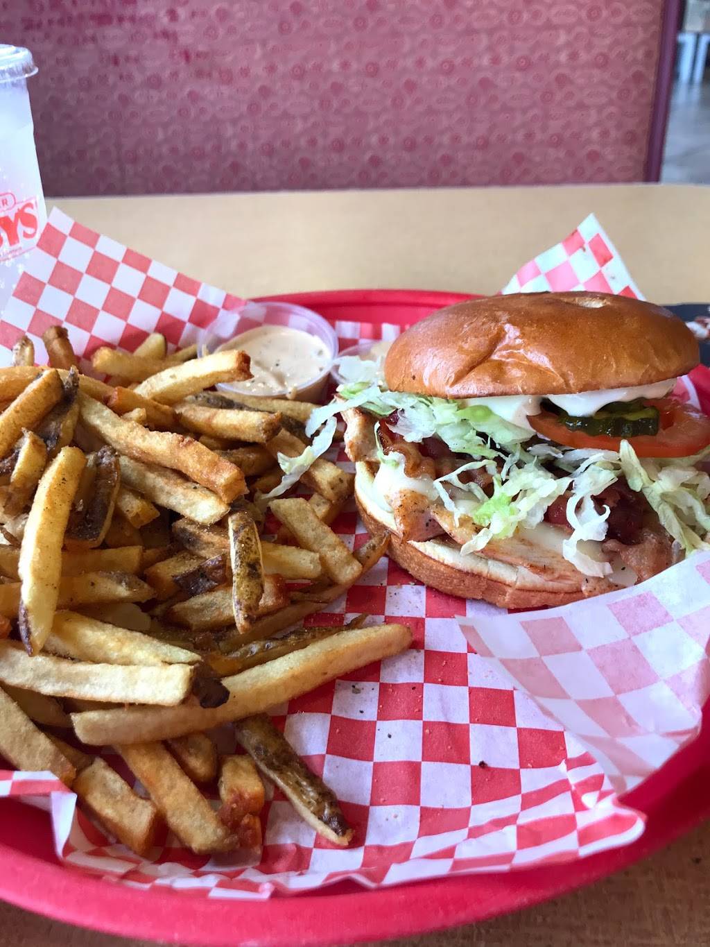 Cheeseburger Bobbys Johns Creek | restaurant | 3630 Peachtree Pkwy, Suwanee, GA 30024, USA | 6783812022 OR +1 678-381-2022