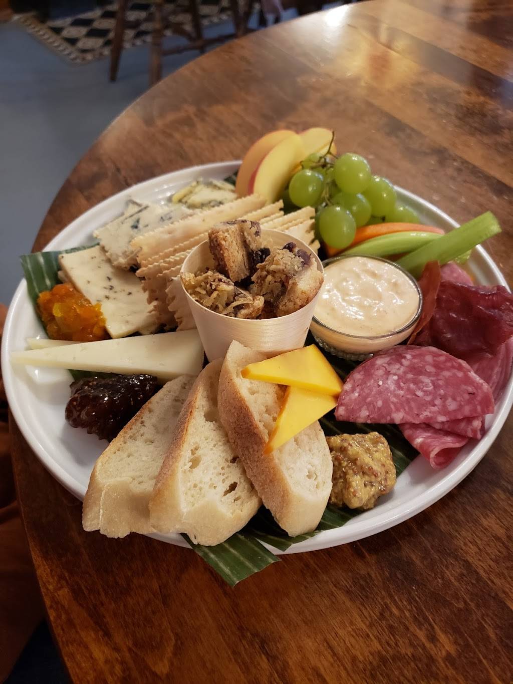 Hidden House Market | restaurant | 100 W 13th St, Vancouver, WA 98660, USA | 3602818951 OR +1 360-281-8951